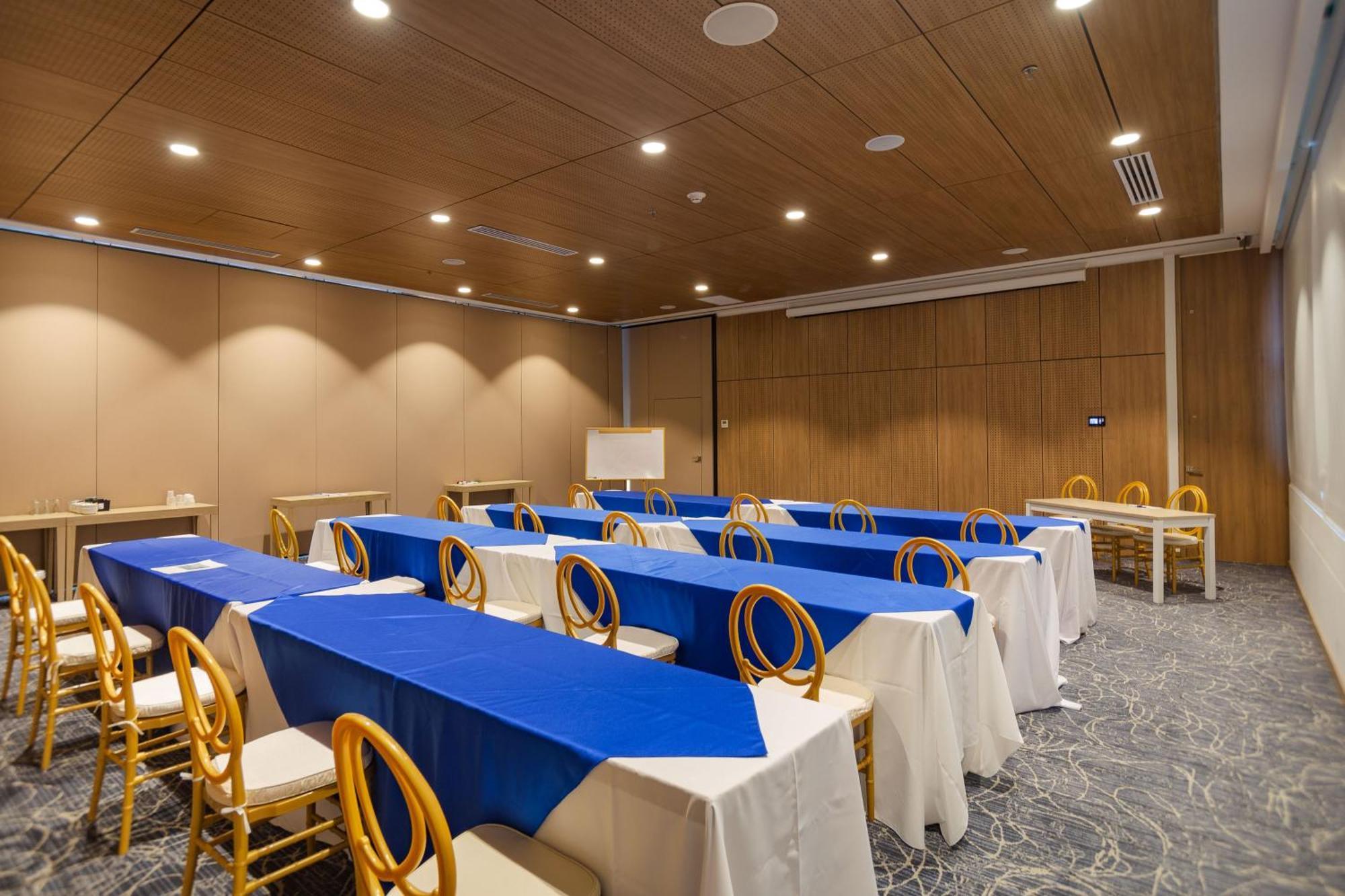 Holiday Inn Express Cartagena Manga By Ihg Zewnętrze zdjęcie